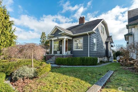 1025 Wetmore