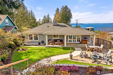 9604 44th SW