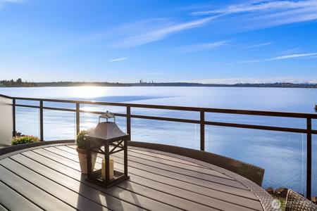 6363 Lake Washington NE