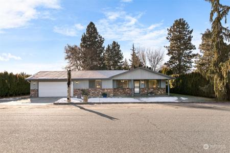 712 France NE