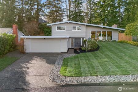 153 165th NE