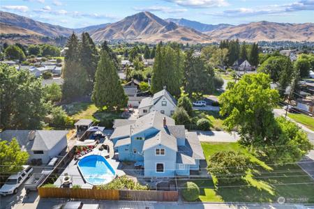 1201 Castlerock