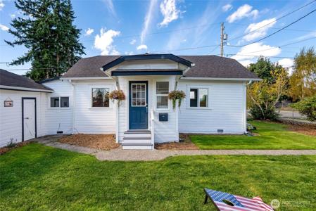 1702 Cedar