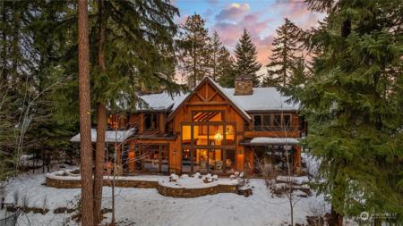 1821 Larkspur