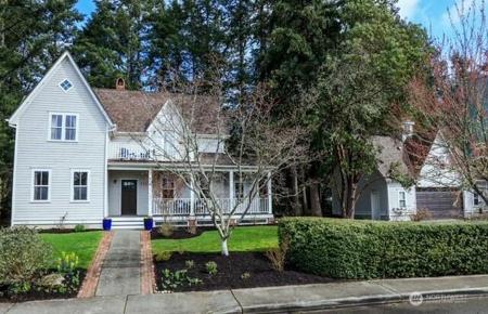 1110 Cherry NE