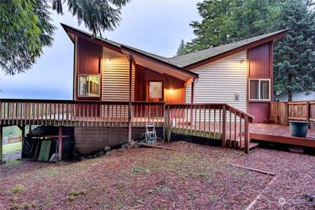 1202 Madrona NW