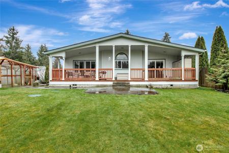 635 Mountain Loop Hwy