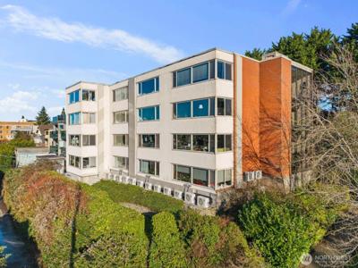 2703 Boylston E