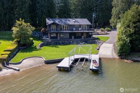 21615 Snag Island E