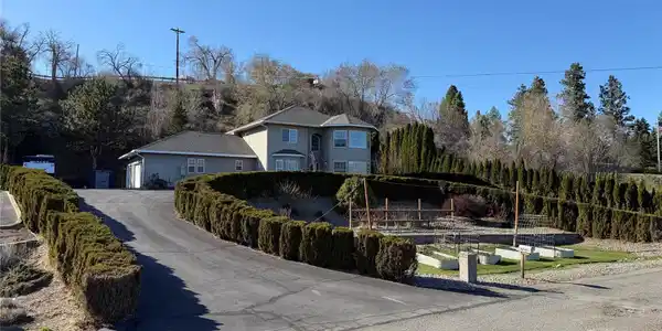 6 VALLEY VIEW PARK