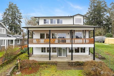 9019 Edgewater SW