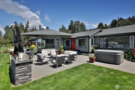 213 Cornet Bay