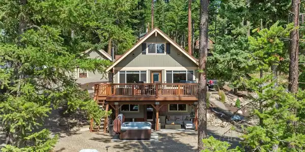 110 Deer Point