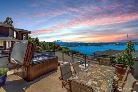 4552 Heron Ridge