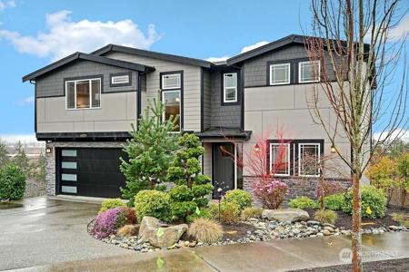 6020 37th NE