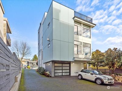 2321 Crockett