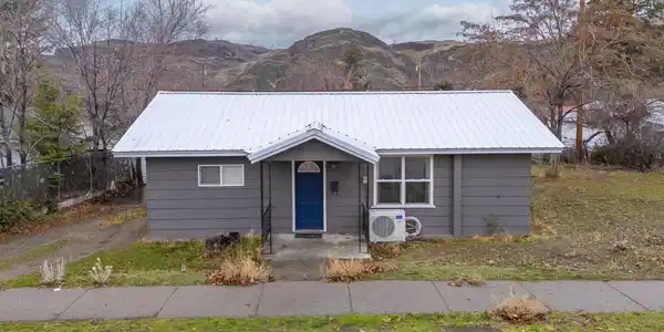 606 Spruce