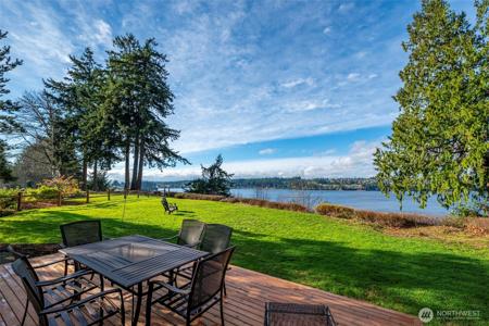 5222 East Harbor