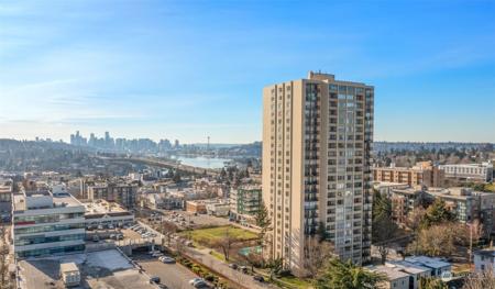 4540 8th NE