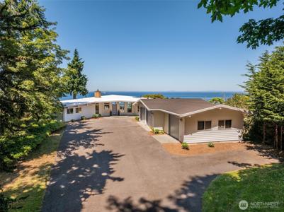2641 Bay