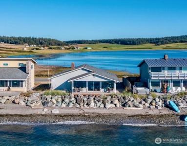 2625 Beach