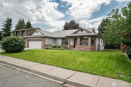 808 12th NE