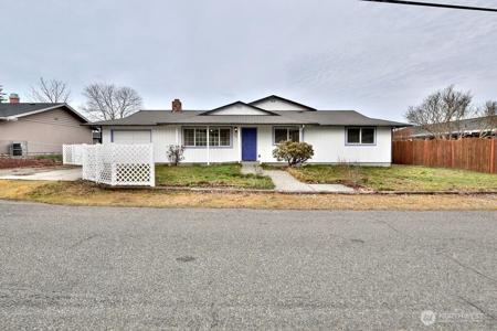 732 Cedar