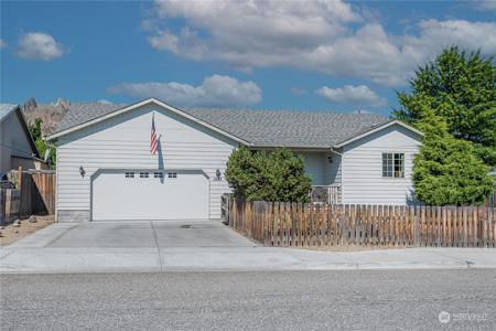 1492 Okanogan Ave