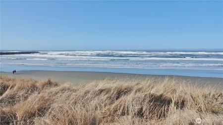 1449 Ocean Shores SW