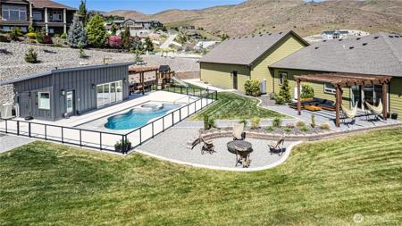 409 Rolling Hills Ln