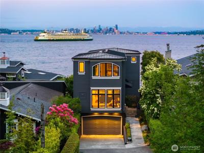 4864 Rockaway Beach NE