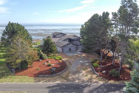 12 Jamestown Beach + adj parcel