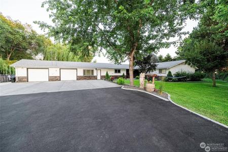 1501 Summit Place