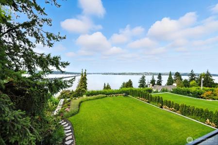 3263 Evergreen Point