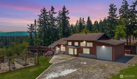 3116 Harts Lake S