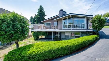 1101 Terrace