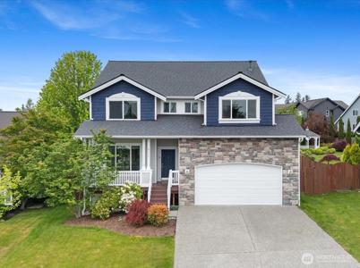 8115 35th NE
