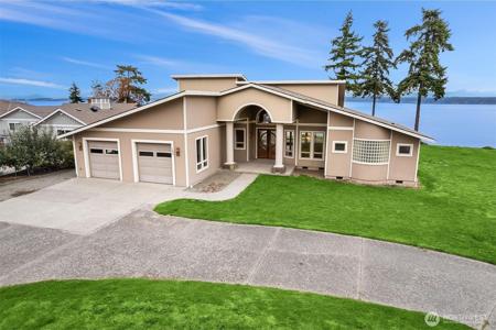 1639 Country Club