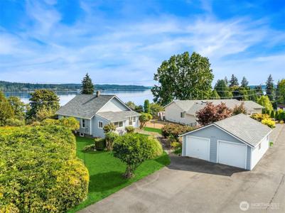 8147 Knute NW