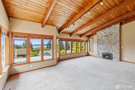 705 Shelter Bay