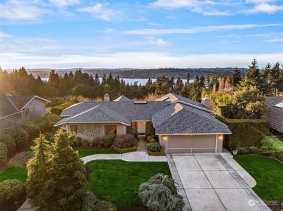 6611 82nd SE