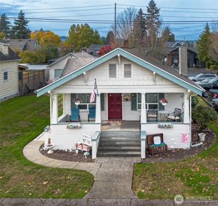 318 4th SW