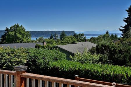 424 Island View
