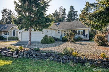 341 Ponderosa NE