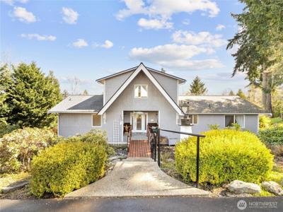 4716 John Luhr NE