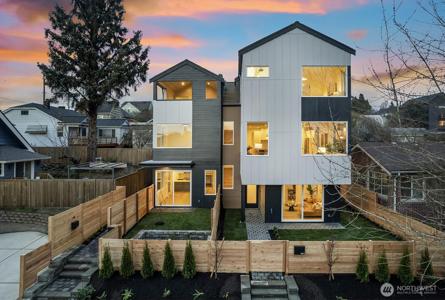 3810 42nd SW