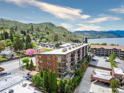 2220 W Woodin