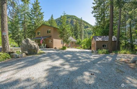 12758 Pine Ridge