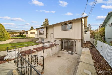 306 Leslie Way