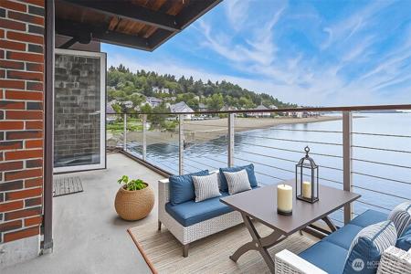 3717 Beach SW